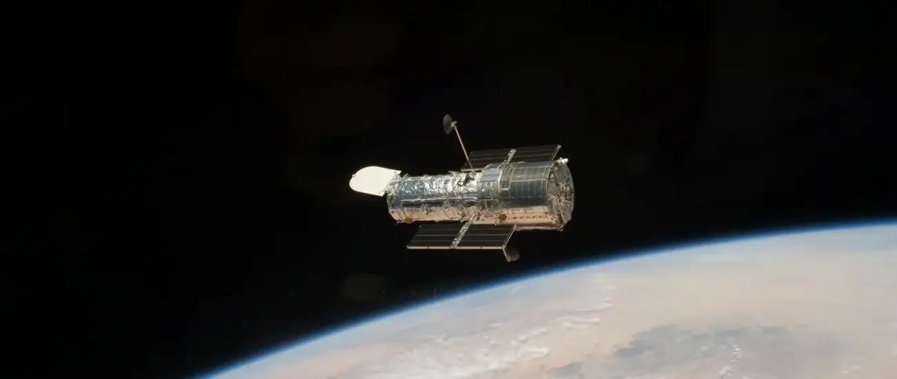 «Хаббл» возобновил научные наблюдения после технического сбоя