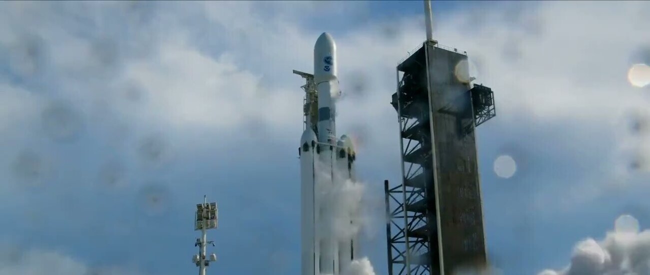 Сверхтяжелая ракета Falcon Heavy вывела на орбиту метеоспутник GOES-U