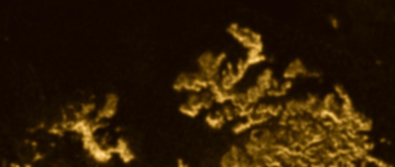 Ученые раскрыли природу «волшебных островов» на Титане