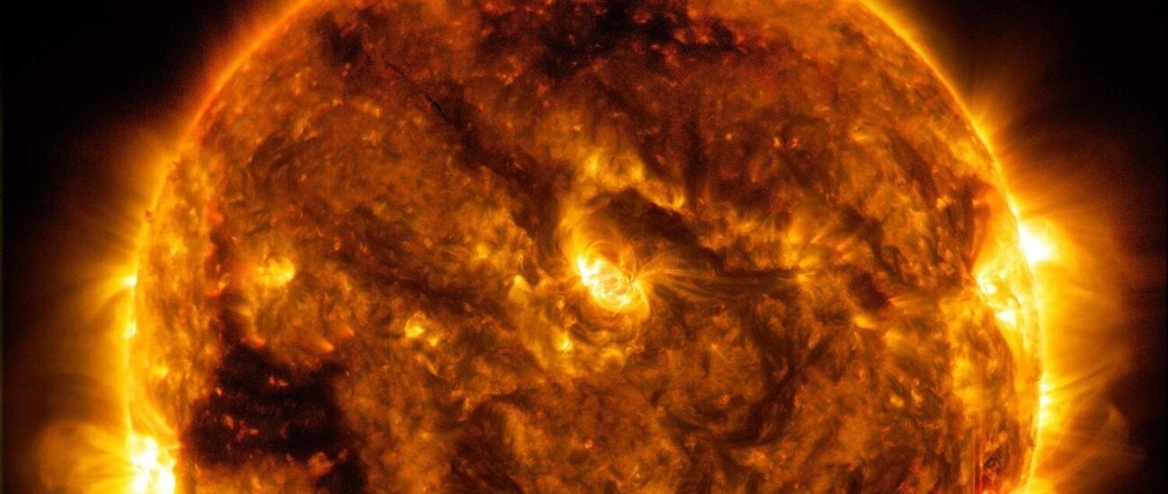Китайские ученые объяснили загадку аномального нагрева солнечной короны