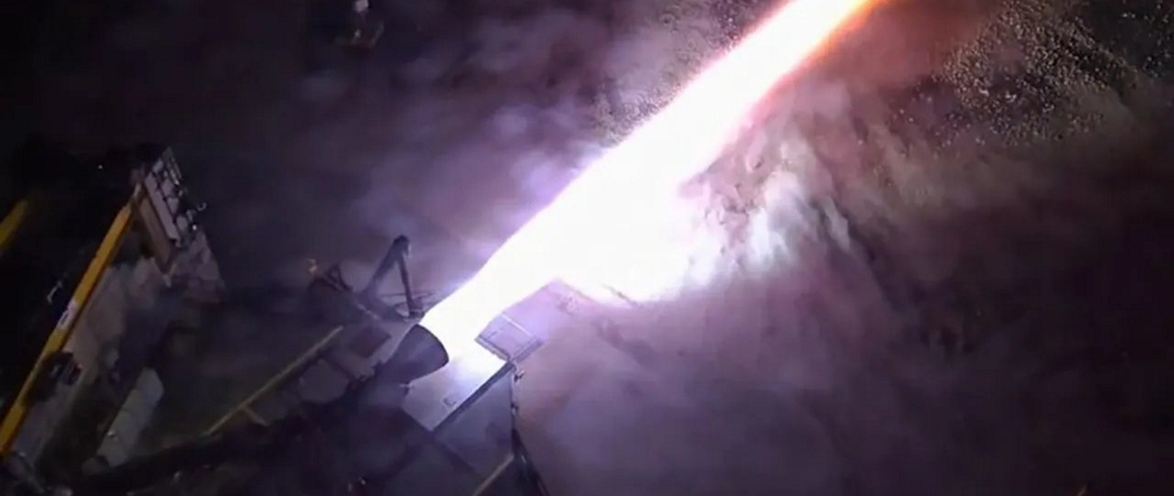 SpaceX испытала двигатель для лунного посадочного модуля миссии Artemis III