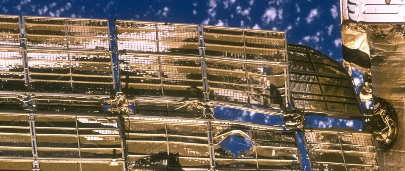 Ученые МГУ придумали способ защиты спутников от космического мусора
