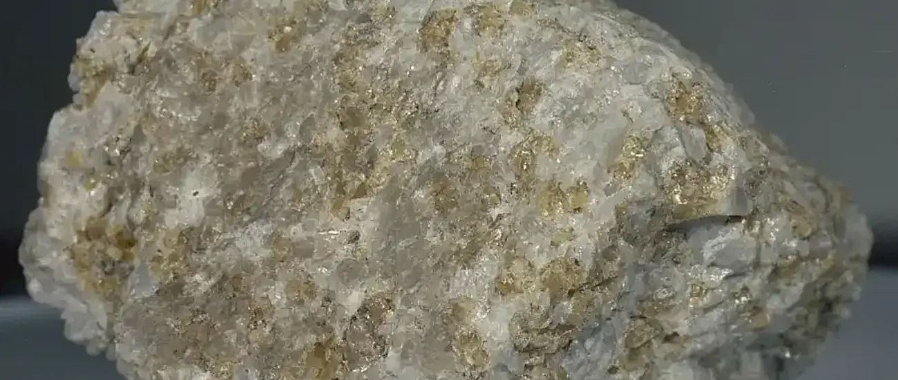 В образцах лунного грунта впервые обнаружили водород