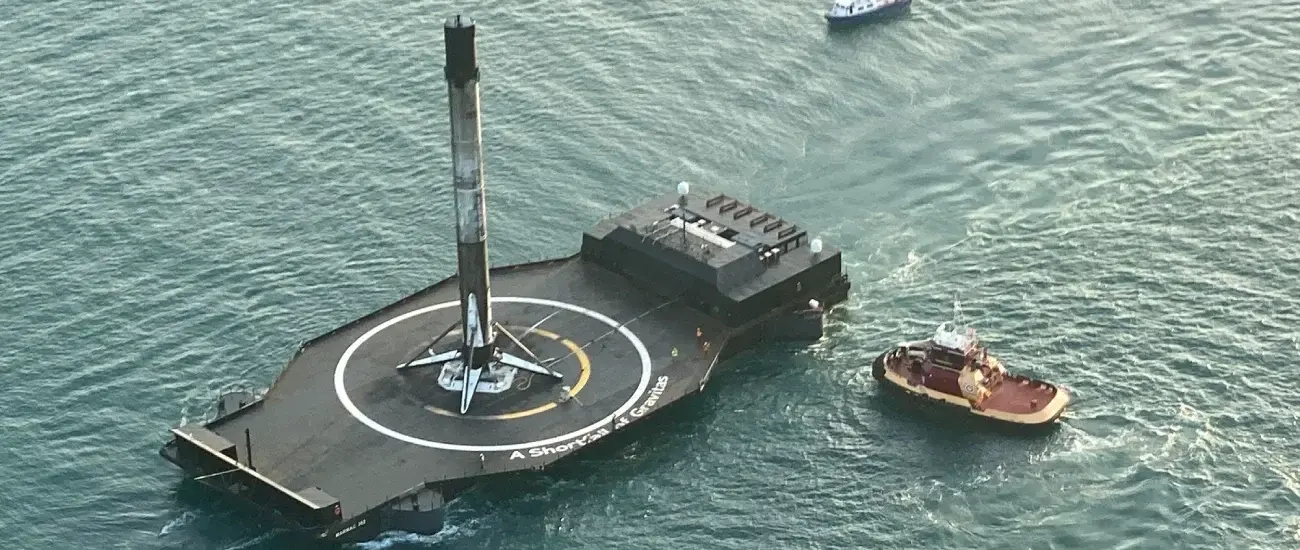 SpaceX улучшит покрытие Starlink в море, превратив беспилотные баржи в интернет-станции