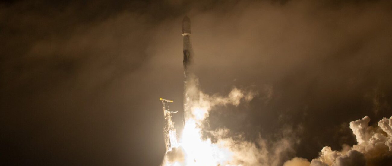 SpaceX вывела на орбиту 23 спутника Starlink — со второй попытки