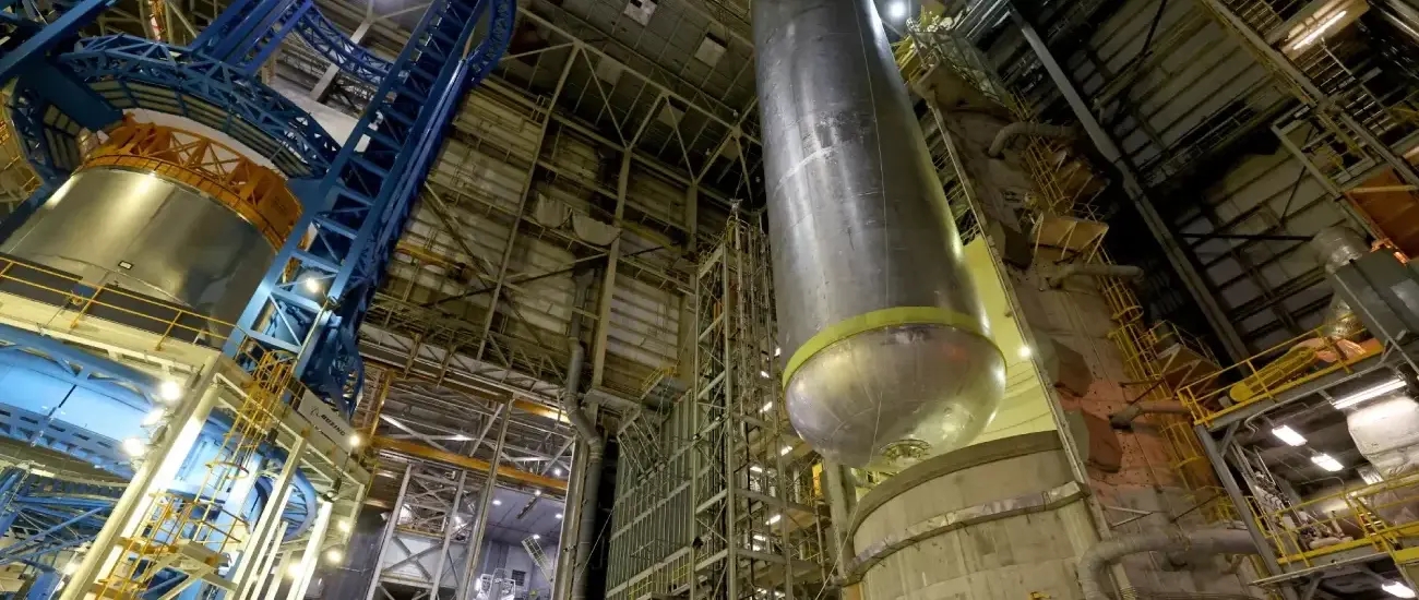 Топливные баки сверхтяжелой лунной ракеты SLS готовы к заправке