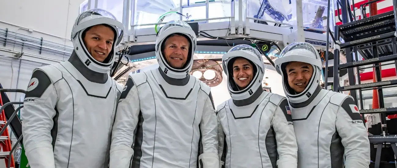 Crew Dragon с космонавтом Борисовым приводнился в Атлантике