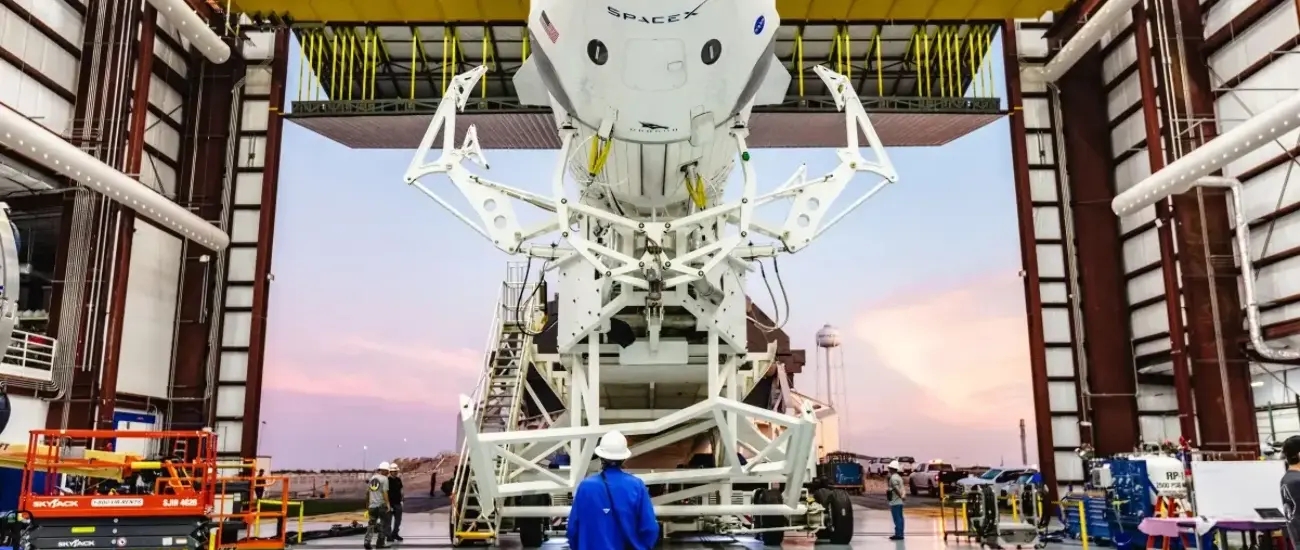 Запуск грузового корабля Cargo Dragon к МКС перенесли на 6 ноября