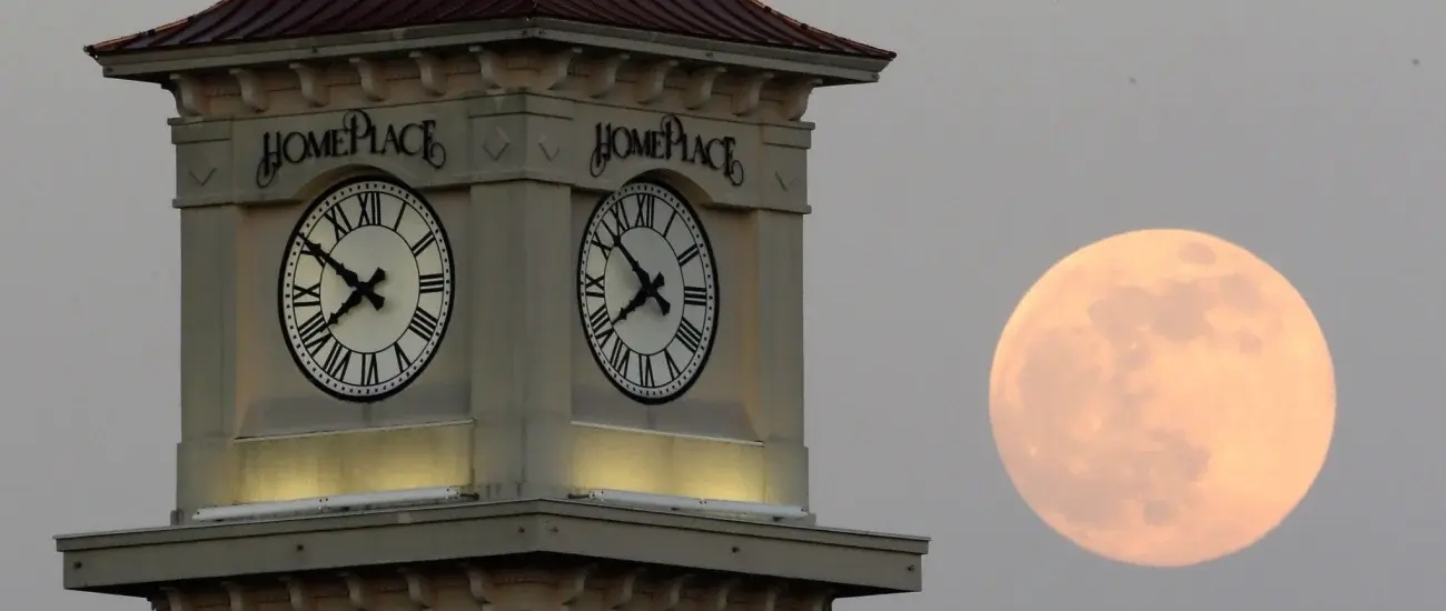 Разница в доли секунд: ученые выяснили, насколько быстрее идет время на Луне