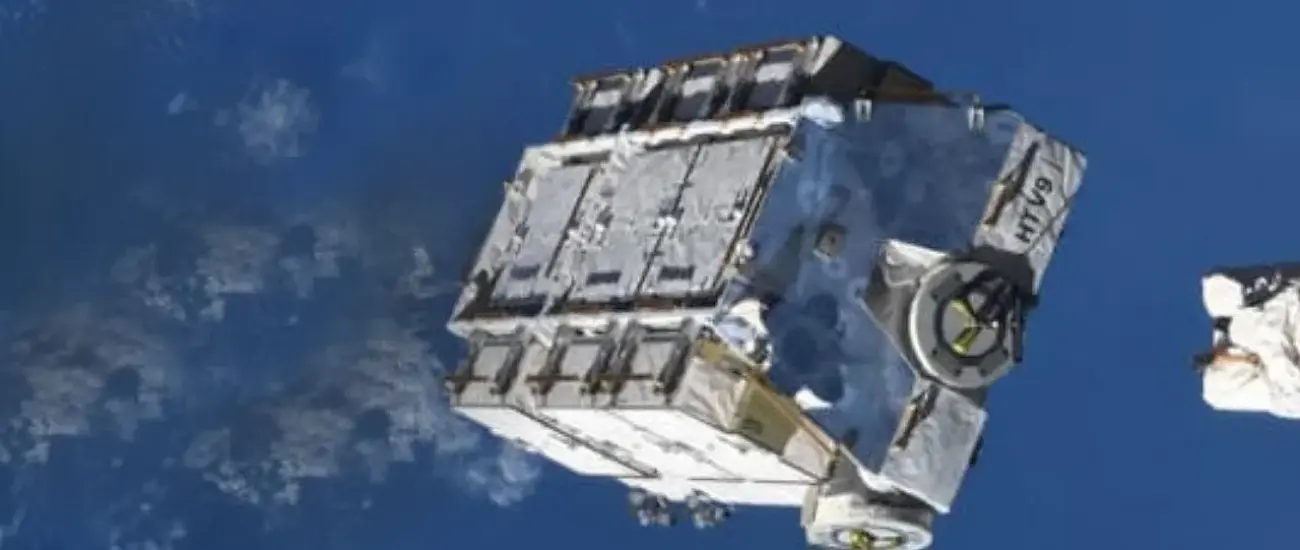 Сбросили с МКС: в атмосфере Земли сгорел 2,6-тонный блок со старыми батареями