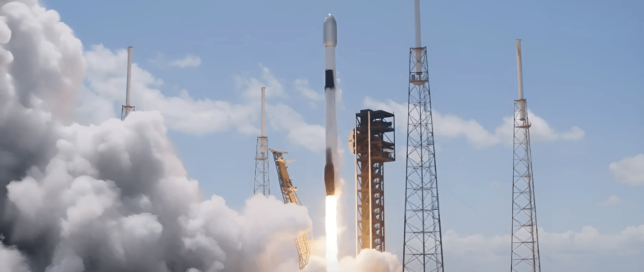 SpaceX отправила на орбиту 23 спутника Starlink