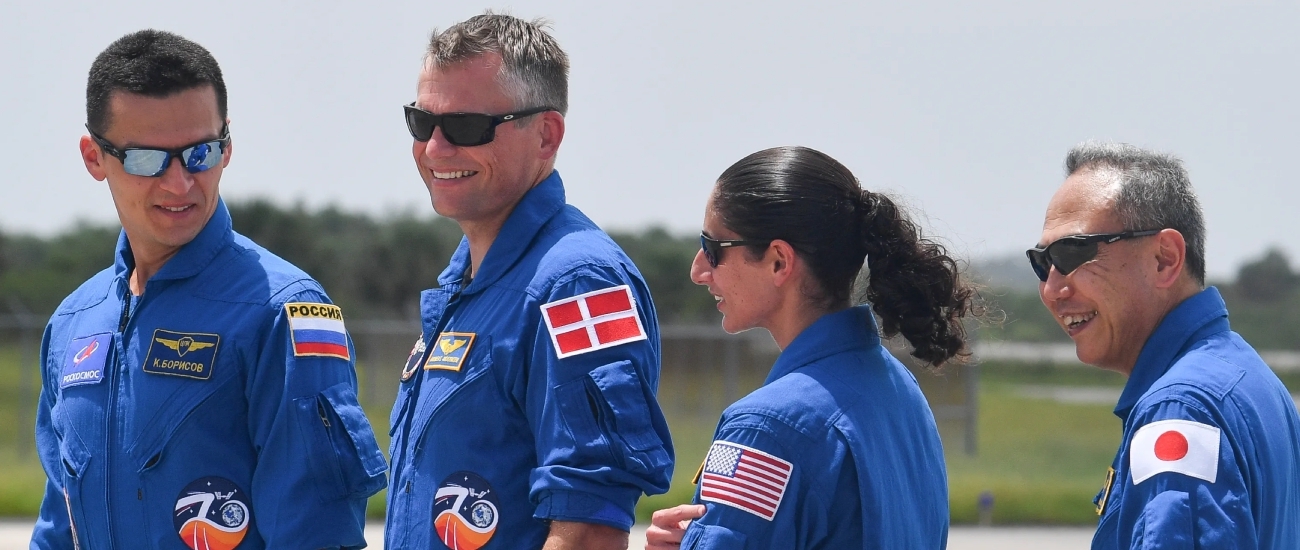 Экипаж Crew-7 с космонавтом Борисовым прилетел на космодром во Флориде