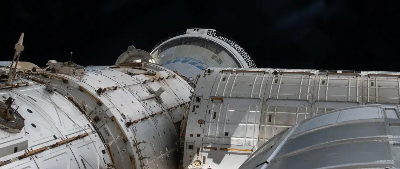 Застрявшие в космосе: возвращение Starliner на Землю вновь отложили