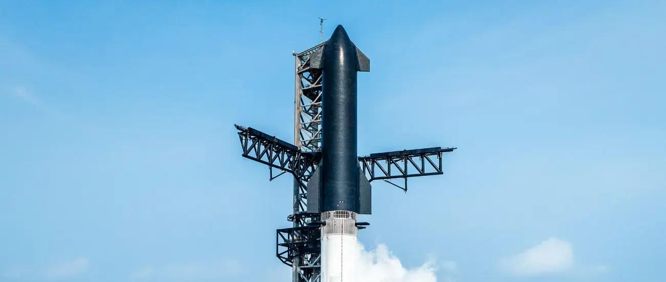 SpaceX впервые приводнила Starship и Super Heavy во время четвертого полета