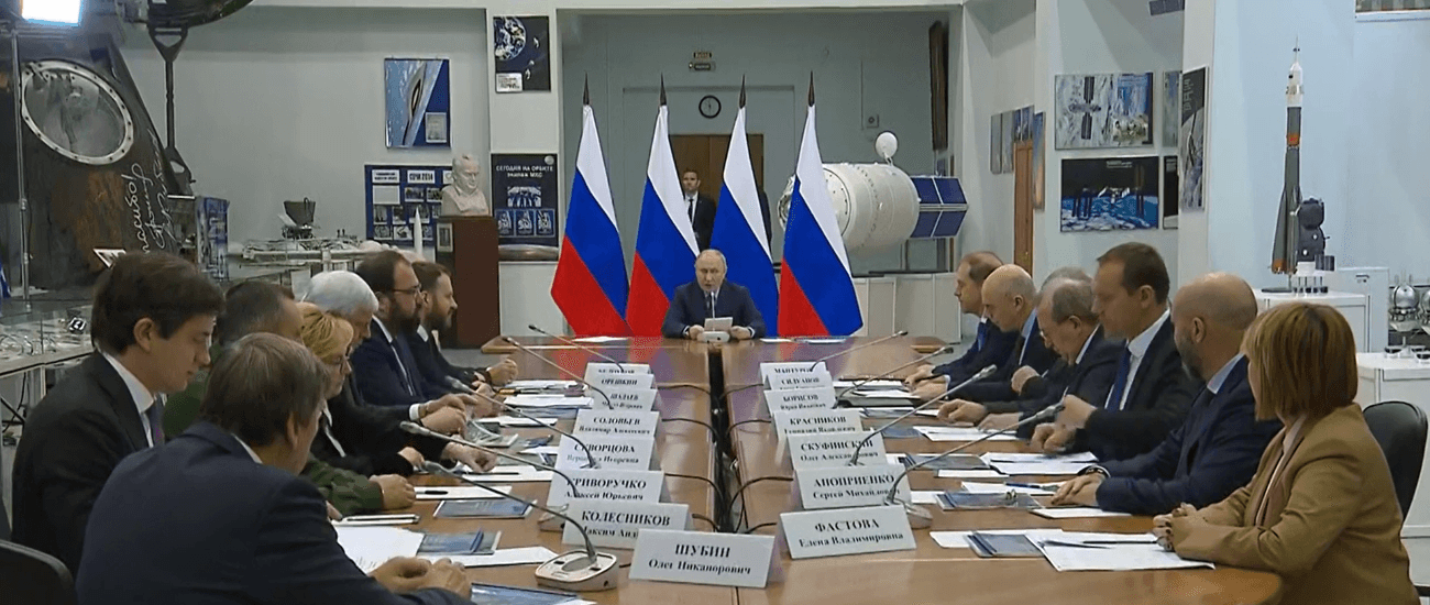 «Форпост для покорения Вселенной»: Путин о строительстве РОС и других космических планах