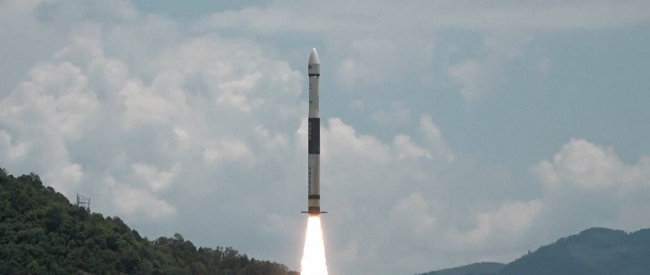 Китай вывел на орбиту пять коммерческих спутников