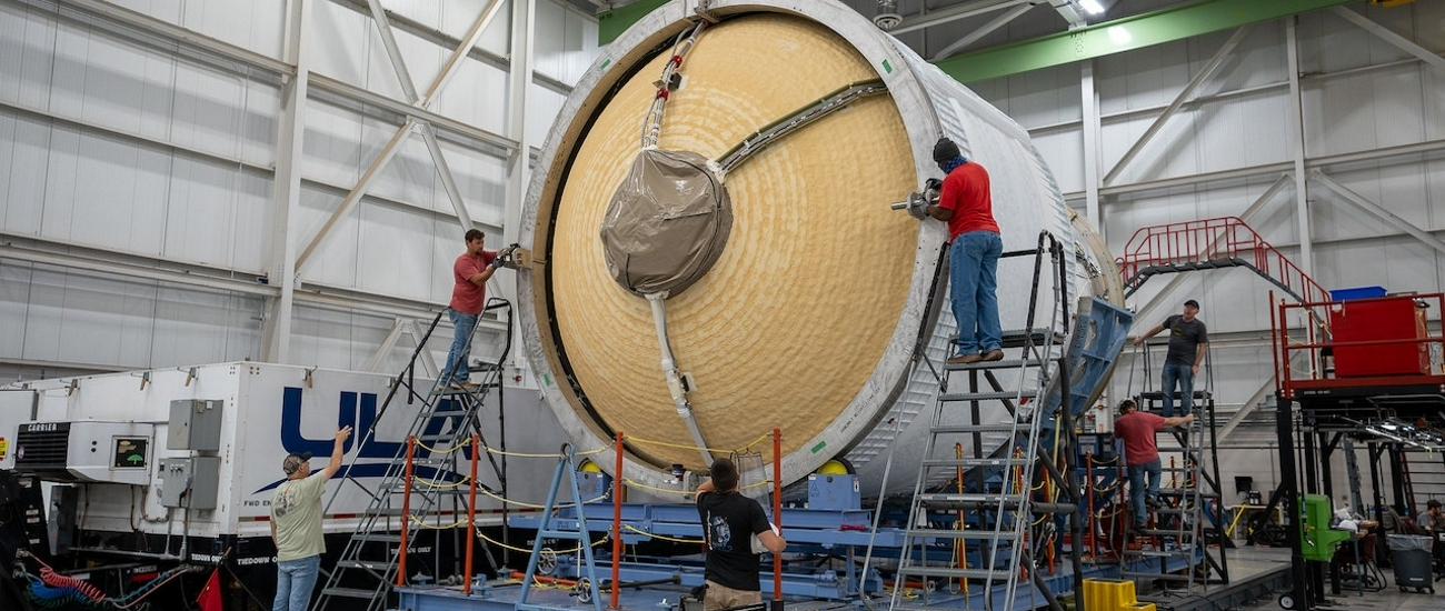 Высадка людей на Луну в 2025 году под угрозой срыва из-за проблем в компании Илона Маска