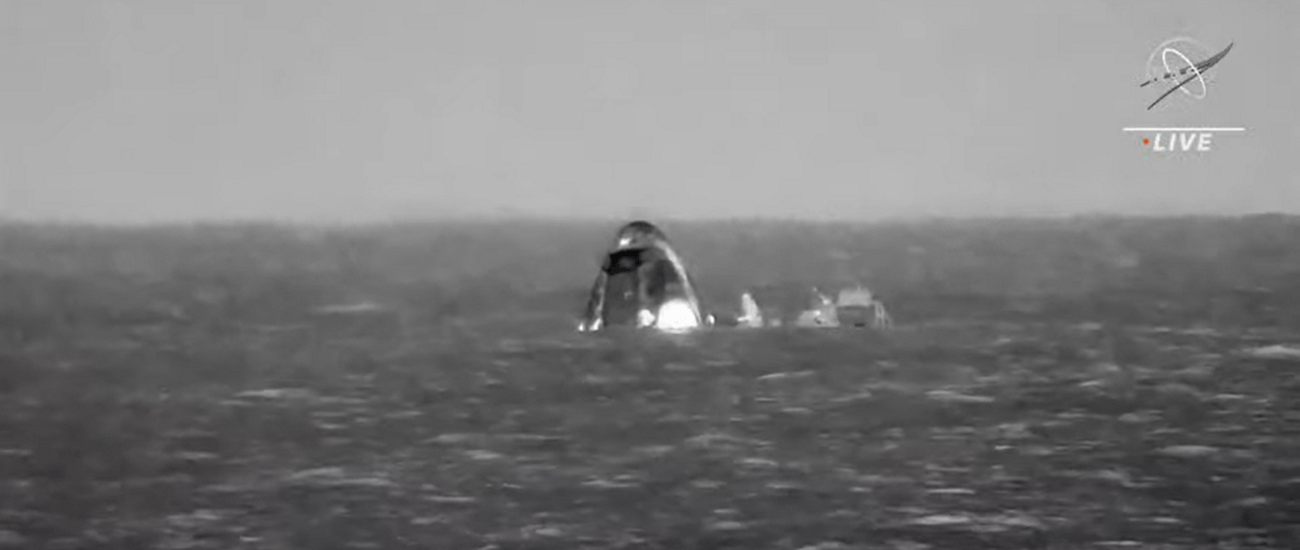 Корабль Crew Dragon с космонавтом Федяевым на борту приводнился в Атлантике