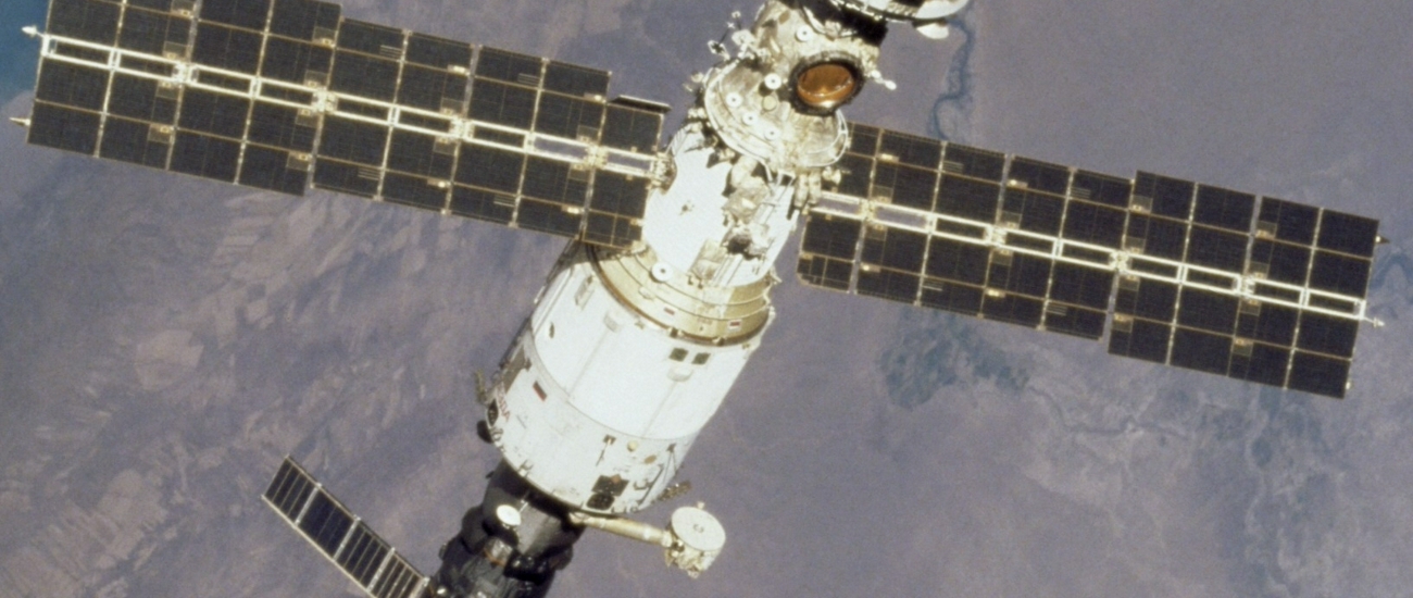 Российский модуль «Звезда» предотвратил столкновение МКС с космическим мусором