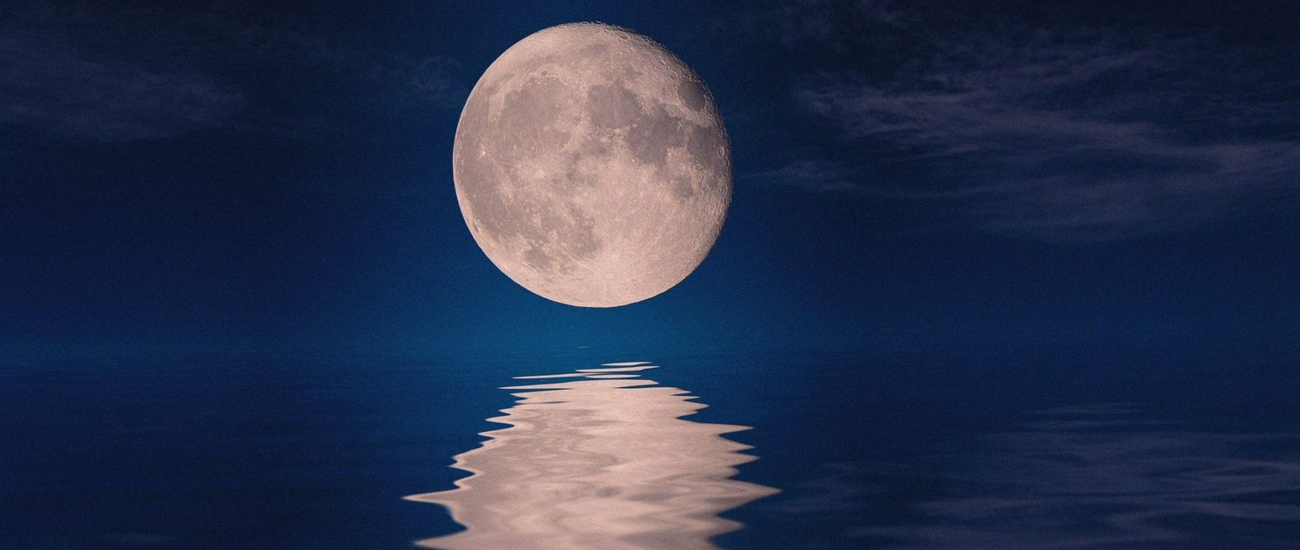 Воду на Луне могли создать электроны с Земли