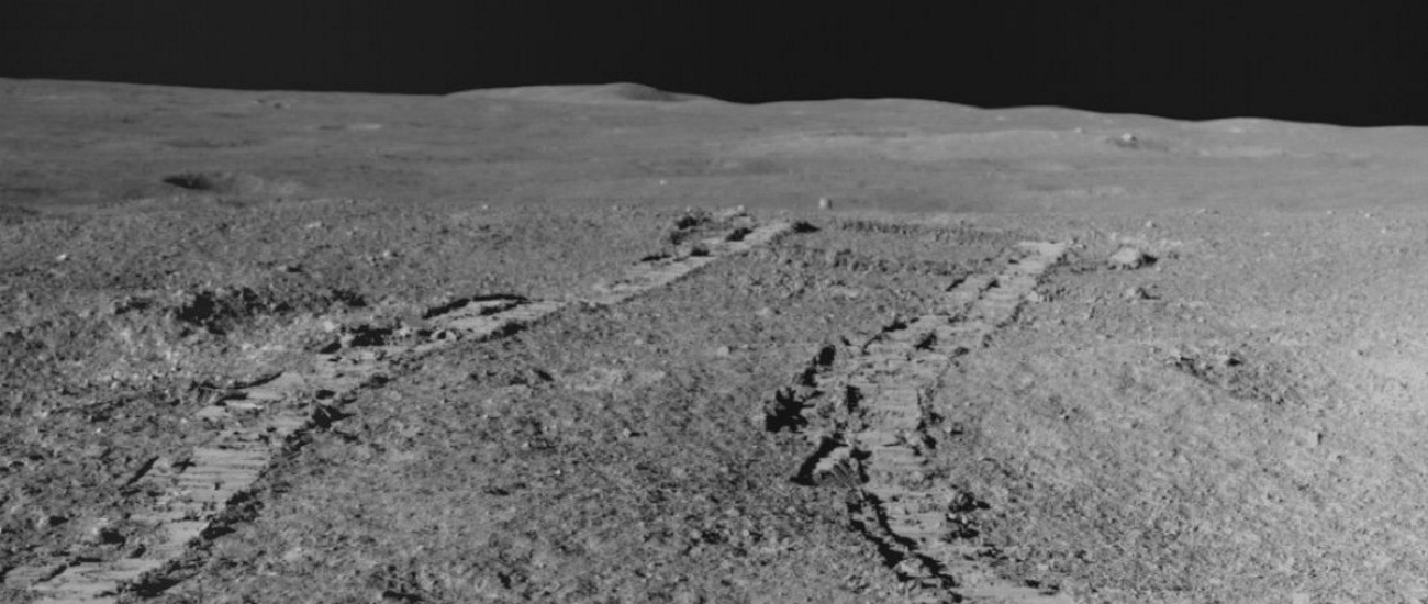 Индийский луноход «Прагьян» нашел на Южном полюсе Луны серу и металлы