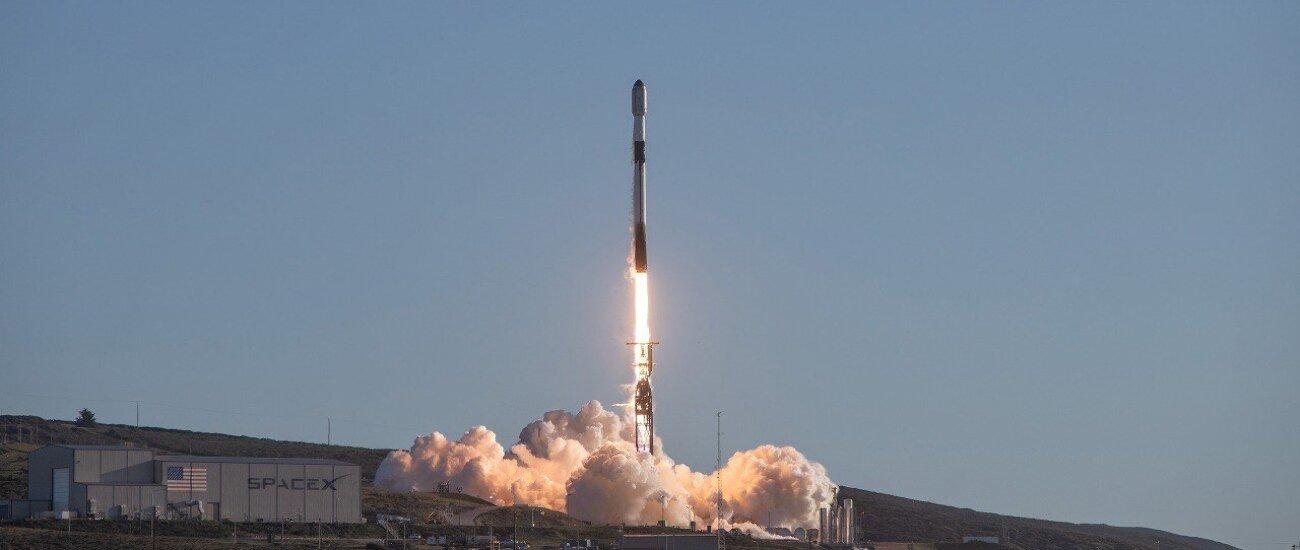 SpaceX запустила 22 новых спутника Starlink